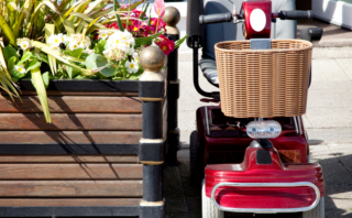 Kun je met de scootmobiel op vakantie?